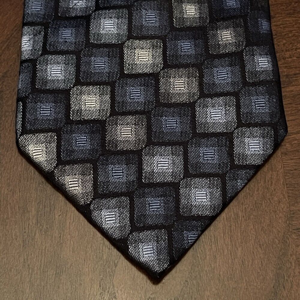 Haggar Hand Made 100% Silk Men’s Neck Tie Made In China